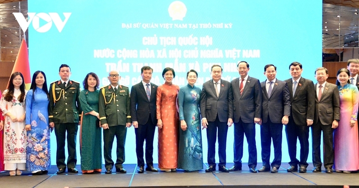 Chủ tịch Quốc hội Trần Thanh Mẫn gặp cộng đồng người Việt Nam tại Thổ Nhĩ Kỳ - 2