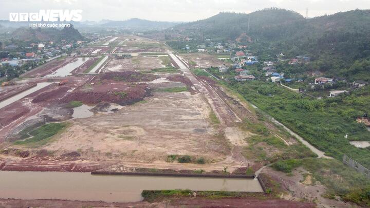 Mặt bằng nghĩa trang Phi Liệt đang được điều chỉnh quy hoạch, đầu tư xây dựng 8 tháp để tro cốt của các mộ vô chủ.