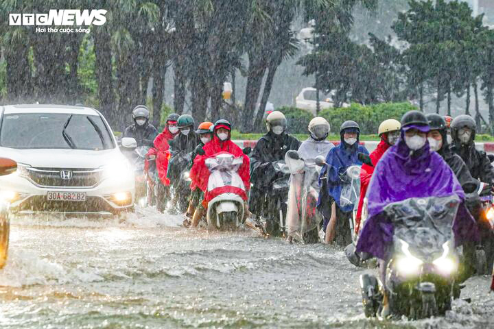Trong 10 ngày tới, miền Bắc nhiều ngày hứng mưa. (Ảnh minh hoạ)