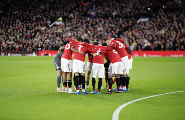 Chelsea buộc phải thắng Man Utd để nuôi hy vọng giành vé dự Cúp C1 châu Âu mùa sau. (Nguồn: Yahoo Sports)