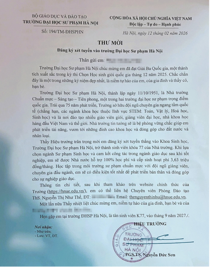 Một thư mời gửi tới học sinh lớp 11 của Hiệu trưởng Trường ĐH Sư phạm Hà Nội.