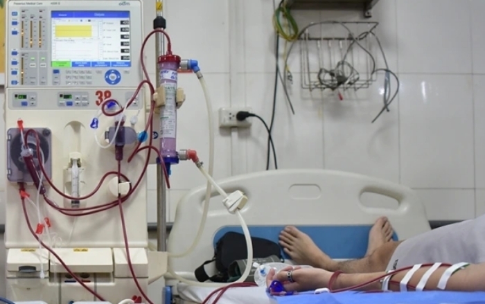 Huy phải chạy thận định kỳ 3 lần/tuần. (Ảnh: NVCC)