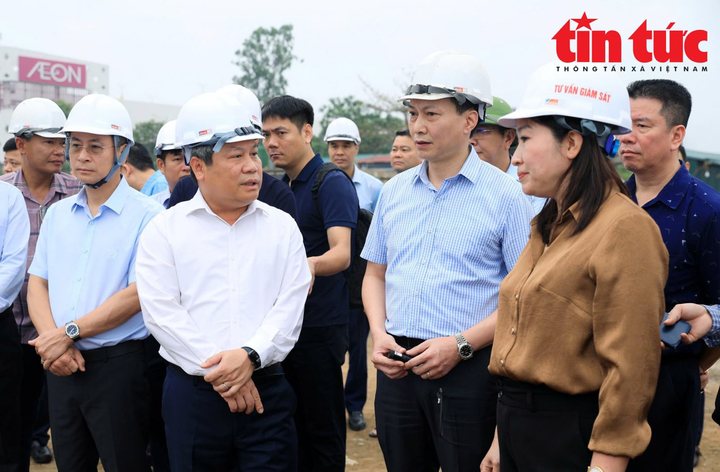 Lãnh đạo TP Hà Nội yêu cầu đẩy nhanh tiến độ đường 70.