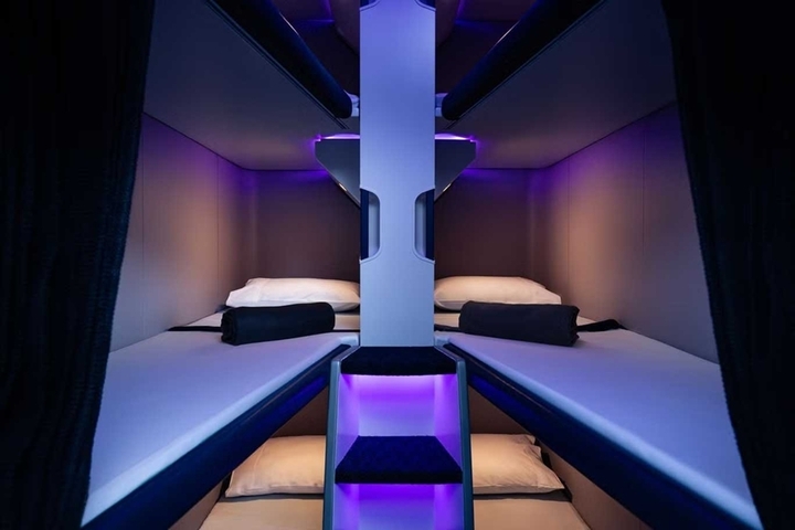 Không chỉ phục vụ khách hạng thương gia hoặc hạng nhất, mô hình giường nằm được Air New Zealand thiết kế để hành khách hạng phổ thông và phổ thông cao cấp cũng có thể đăng ký thêm như một dịch vụ bổ sung. (Ảnh: Airnewzealand)