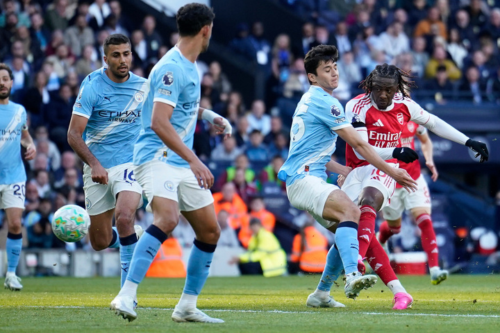 Cơ hội hiếm có đến với Arsenal. (Ảnh: AP)