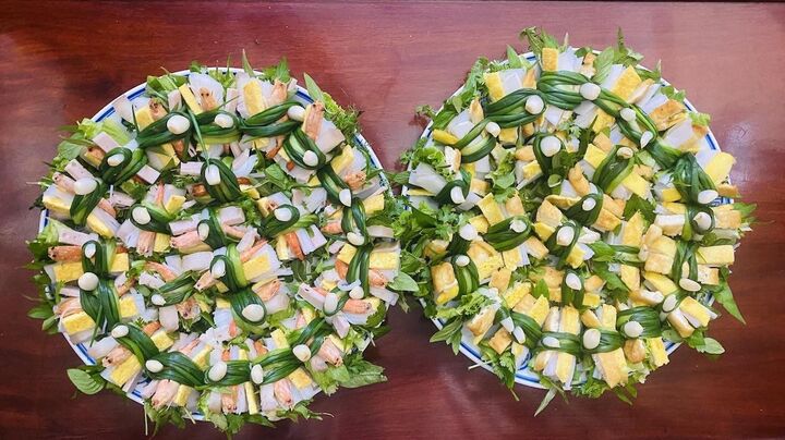 Món cuốn 'đắt hàng' trong mùa hè nhưng 4 người không nên ăn (Ảnh minh họa)