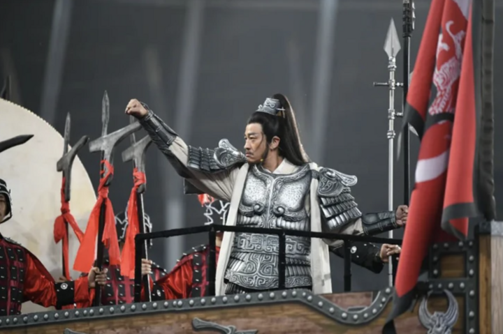 Hà Nhuận Đông trở lại hình tượng Hạng Vũ - Tây Sở Bá Vương sau 14 năm.