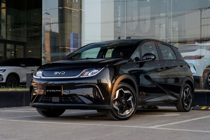 Bộ pin mới giúp xe đạt tầm vận hành tối đa 435 km sau mỗi lần sạc đầy.