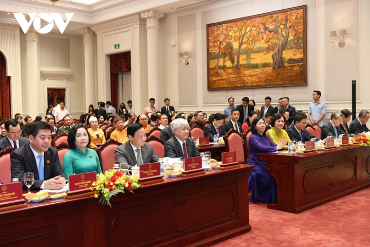 Buổi gặp mặt đoàn đại biểu các vị đại biểu Quốc hội khóa XVI là người dân tộc thiểu số.