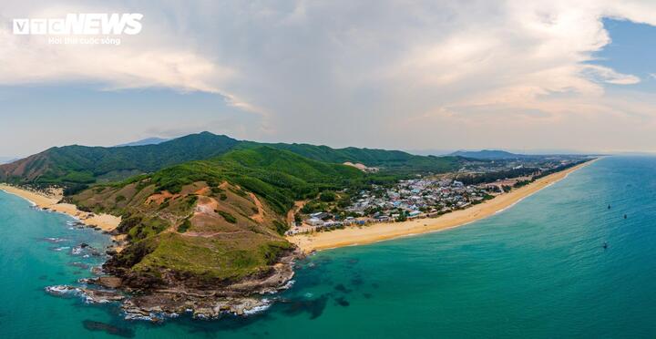 Toàn cảnh Mũi Gành - Hoài Hải tại phường Hoài Nhơn Đông, Gia Lai.