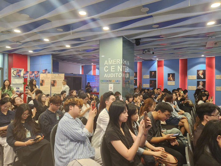 Triển lãm 'Founders Museum' đến với các bạn trẻ Hà Nội - 5