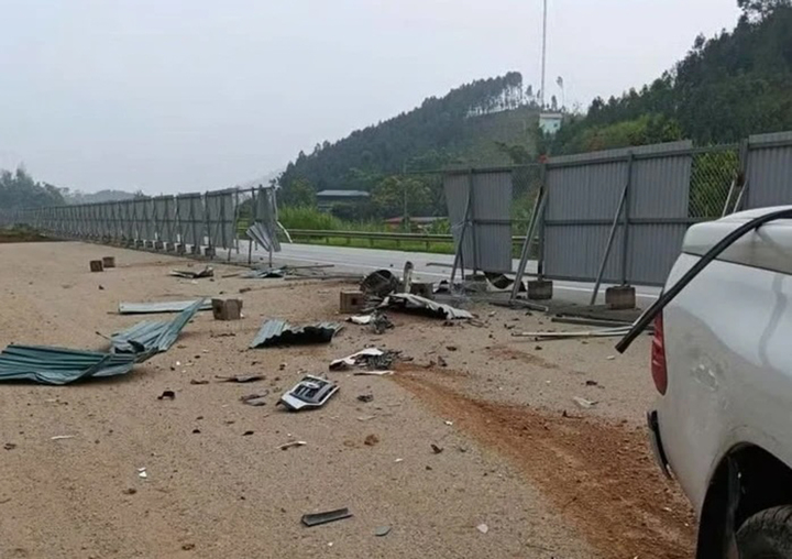 Hiện trường vụ tai nạn giao thông thương tâm.