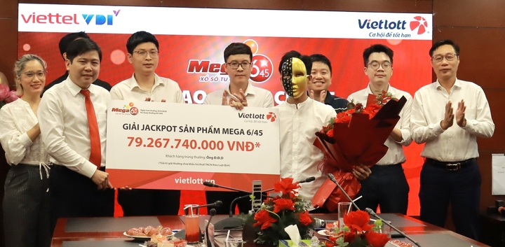 Anh Đ.Đ.D (ngụ TP.HCM) may mắn trúng độc đắc hơn 79 tỷ đồng. (Ảnh: Đại Việt)