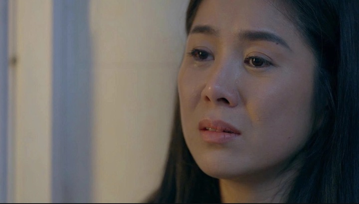 Diễn xuất của Lê Phương chinh phục người xem khi khắc họa người vợ khắc khổ, đôi lúc nhẹ dạ nhưng vẫn có ý chí. Diễn xuất của nữ diễn viên sinh năm 1985 thậm chí được khán giả gọi là "hiền đến mức không thể chịu nổi" khi đối mặt cảnh chồng ngoại tình. Từ sự tin tưởng, hoài nghi đến vỡ vụn, người xem phải tức thay cho nhân vật.