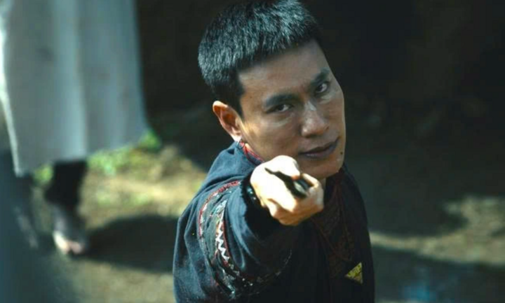 Kiều Minh Tuấn trong bộ phim dẫn đầu phòng vé "Phí Phông: Quỷ máu rừng thiêng".