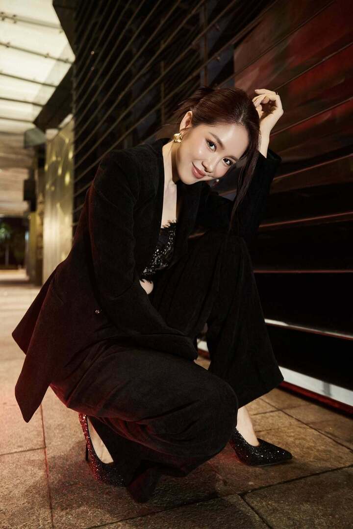 Sau 20 năm hoạt động, Lê Phương trở thành gương mặt "bảo chứng" cho địa phận phim truyền hình miền Nam. Xuất thân từ Trường Sân khấu - Điện ảnh TP.HCM, Lê Phương thường được giao các vai phụ nữ hiền lành, chịu đựng.