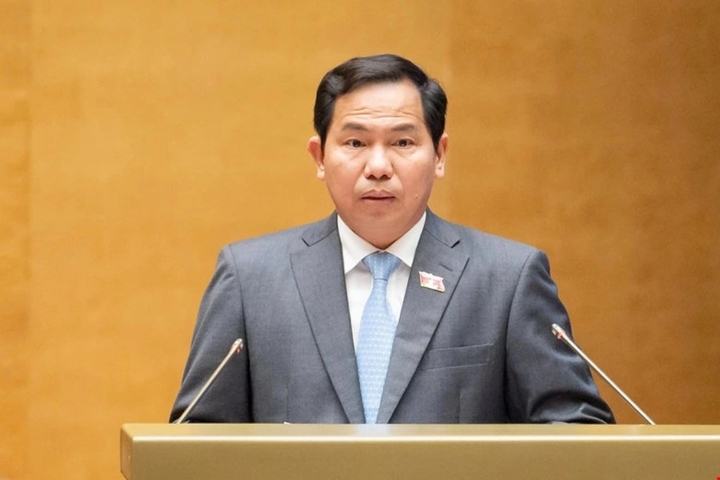 Tổng Thư ký Quốc hội, Chủ nhiệm Văn phòng Quốc hội Lê Quang Mạnh thông qua chương trình.