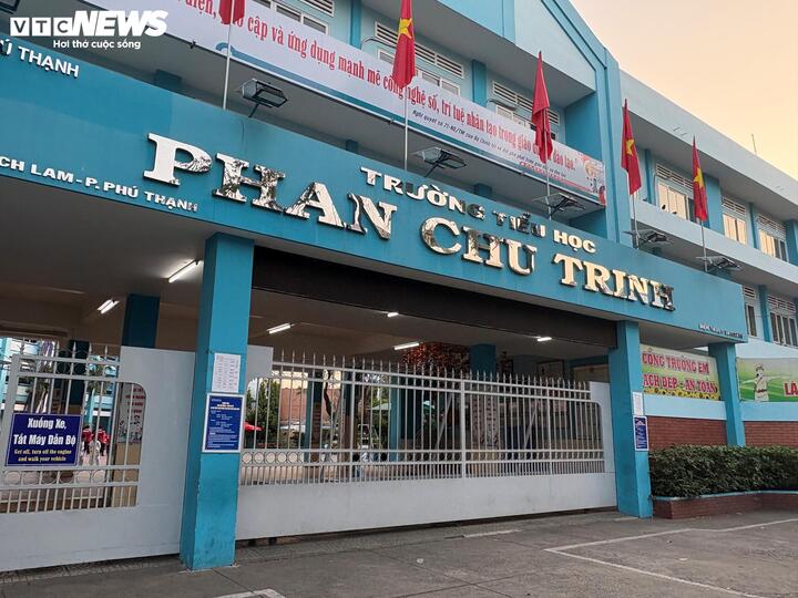 Trường Tiểu học Phan Chu Trinh.