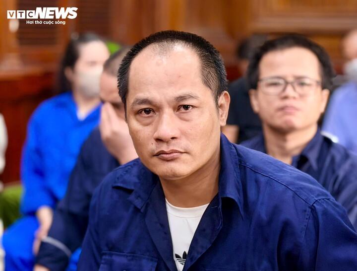 Bị cáo Bùi Văn Tân tại phiên toà. (Ảnh: Hoàng Thọ)