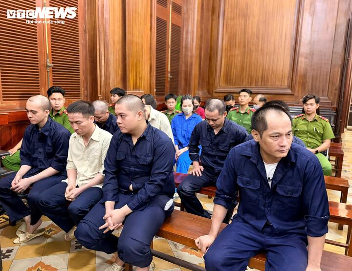 Các bị cáo tại phiên tòa. (Ảnh: Hoàng Thọ)