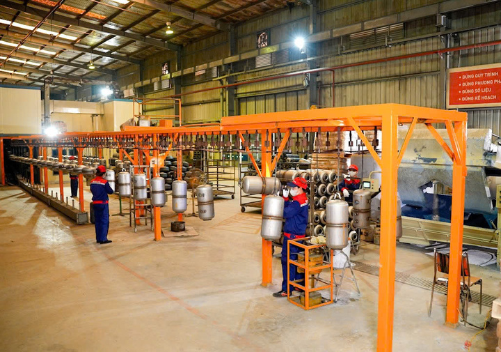 Bình nước nóng sử dụng công nghệ tráng men ướt giúp tối ưu chi phí bảo hành - 1