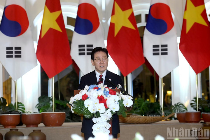 Tổng thống Hàn Quốc Lee Jae Myung phát biểu tại tiệc chiêu đãi.