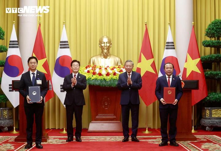 Hợp tác kinh tế, thương mại là trụ cột chính trong quan hệ hai nước, cũng là điểm sáng trong hợp tác kinh tế quốc tế của Việt Nam.