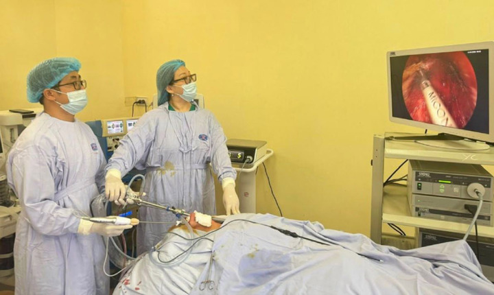 BS Freda Susana Halim (nữ) đến từ Indonesia sang học tập tại Bệnh viện K.