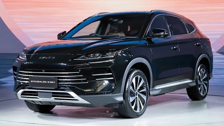 Người tiêu dùng Việt Nam có thêm nhiều lựa chọn ở phân khúc xe phổ thông nhờ làn sóng xe nhập khẩu mới.