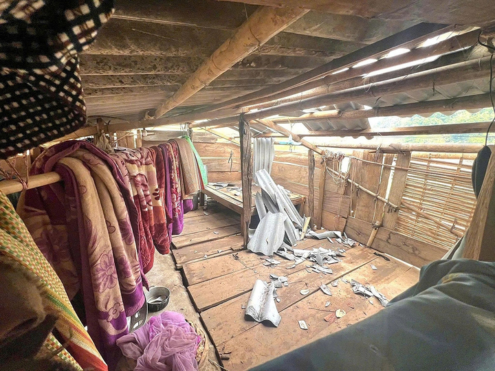 1 số hộ dân ở xã Tủa Thàng bị tốc mái, hư hỏng nhà ở.