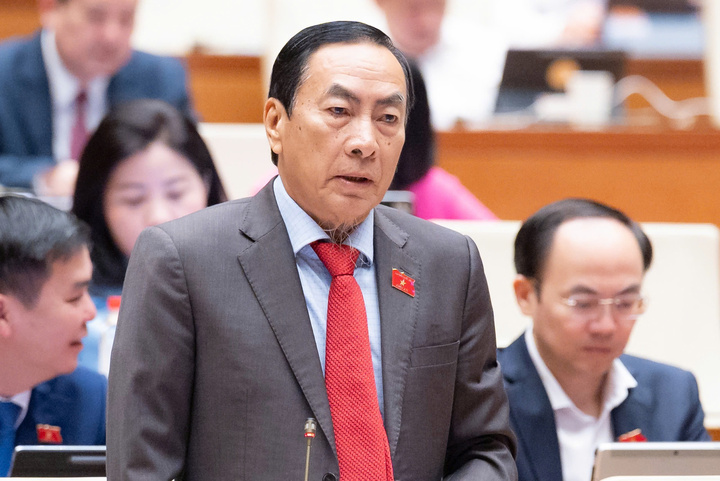 Đại biểu Phạm Văn Hòa (Đoàn Đồng Tháp).