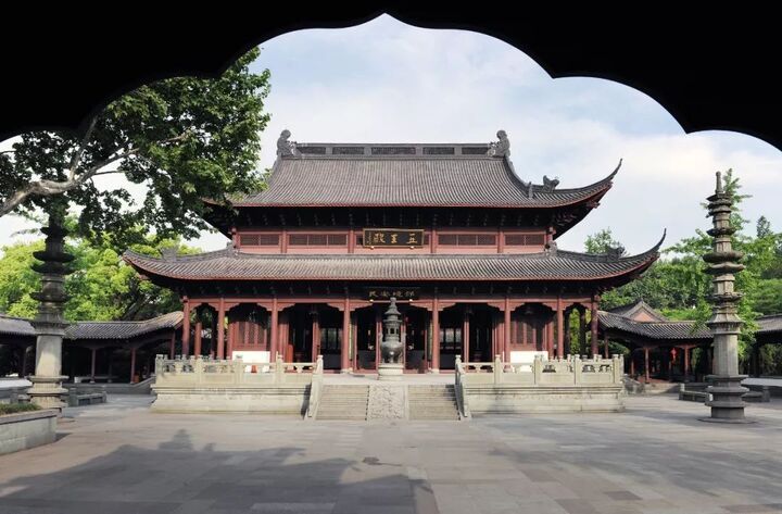 Đền thờ các vị vua họ Tiền, nơi khởi nguồn của "Lưỡng Chiết đệ nhất thế gia". (Ảnh: Sohu)