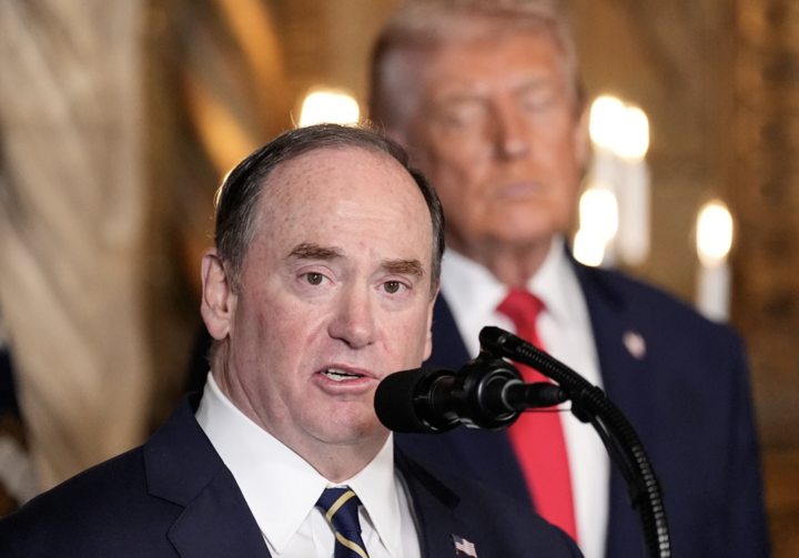 Bộ trưởng Hải quân Mỹ John Phelan. (Ảnh: AP)