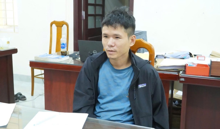 Nguyễn Văn Dũng tại cơ quan công an