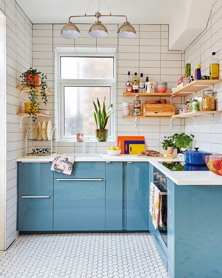 Hướng tầm nhìn lên cao là giải pháp giúp nới rộng không gian. (Ảnh: YourHomeStyle)