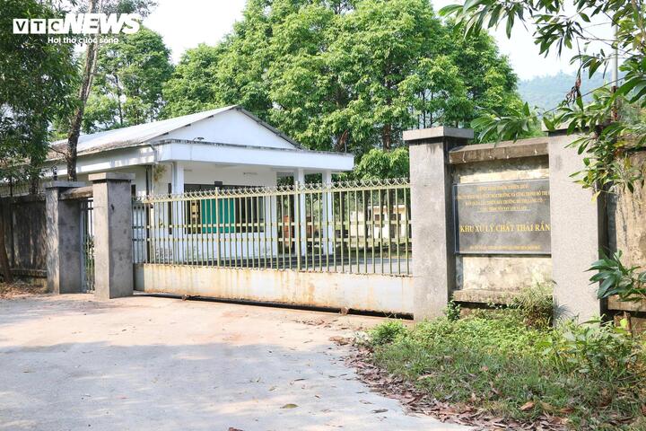 Đỉnh điểm là tháng 2/2017, người dân nhiều lần tập trung ngăn cản xe chở rác vào khu xử lý. Chính quyền địa phương và lực lượng chức năng thời điểm đó cũng tổ chức nhiều cuộc đối thoại để xử lý. Tuy nhiên, không xoa dịu được tình hình nên khu xử lý buộc phải dừng tiếp nhận và chôn lấp rác từ năm 2017 và sau đó đóng cửa.