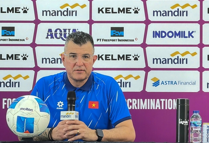 HLV Cristiano Roland hài lòng với màn trình diễn của U17 Việt Nam