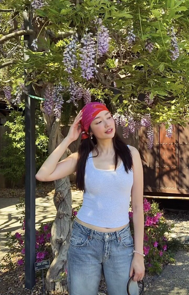 Năm 2011, người đẹp tiếp tục ghi dấu ấn khi lọt top 15 Miss International. Đến năm 2014, cô được TC Candler bình chọn vào top 100 gương mặt đẹp nhất thế giới.