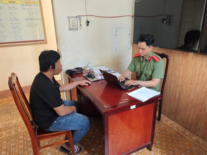 Công an tỉnh Đắk Lắk làm việc với người đưa tin sai sự thật về vụ tai nạn giao thông khiến nam sinh lớp 12 tử vong tại xã Cư Pơng.