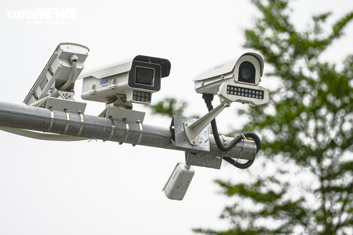 Camera AI giám sát an ninh trật tự đường phố Hà Nội.