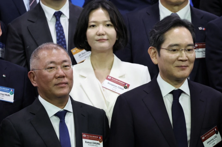 Các chaebol lớn nhất Hàn Quốc đều có mặt ở Hà Nội để bàn về các vấn đề hợp tác lâu dài với Việt Nam. (Ảnh: Reuters)