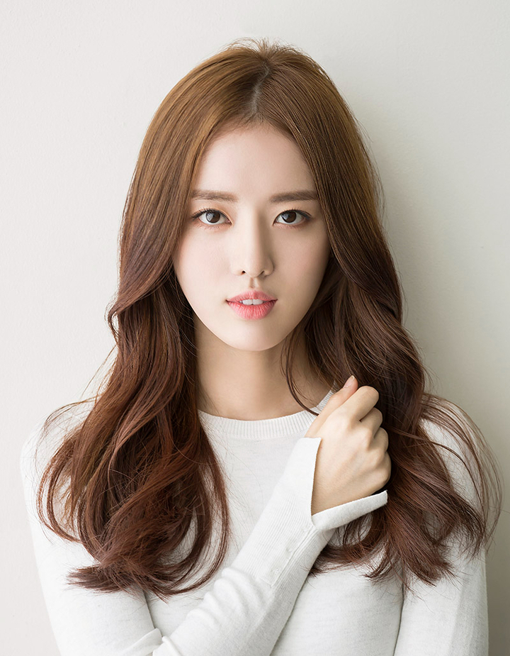 Han Ji Sun bị kết án tù treo, phạt tiền và cấm sóng vì hành hung tài xế taxi và cả cảnh sát trong tình trạng say xỉn.