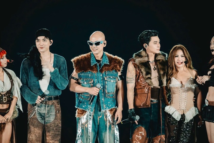 Dù không biểu diễn, Phan Đinh Tùng cho biết vẫn sẽ có mặt để ủng hộ chương trình và các đồng nghiệp.