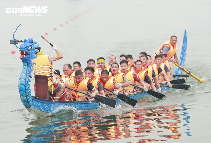 Mãn nhãn màn tranh tài bơi chải ở Lễ hội Đền Hùng - 3
