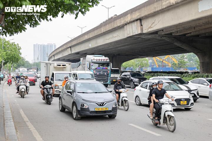 Đường Nghiêm Xuân Yêm sáng 25/4.
