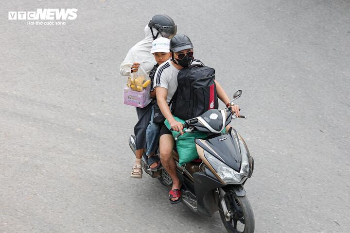 Trước khi khởi hành, tài xế cần kiểm tra phương tiện, lựa chọn lộ trình và thời gian phù hợp.