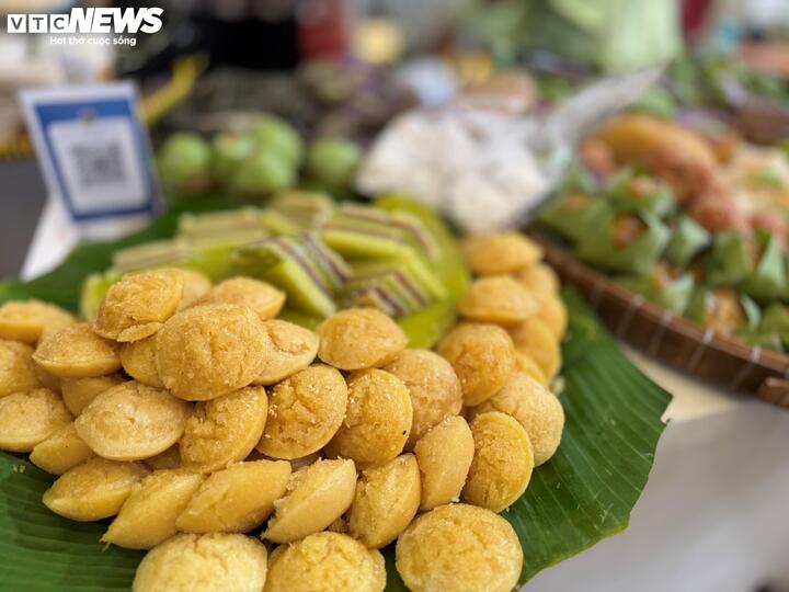 Nghỉ lễ, người dân TP.HCM đổ về Phiên chợ Xanh - Tử tế, săn nông sản sạch - 10