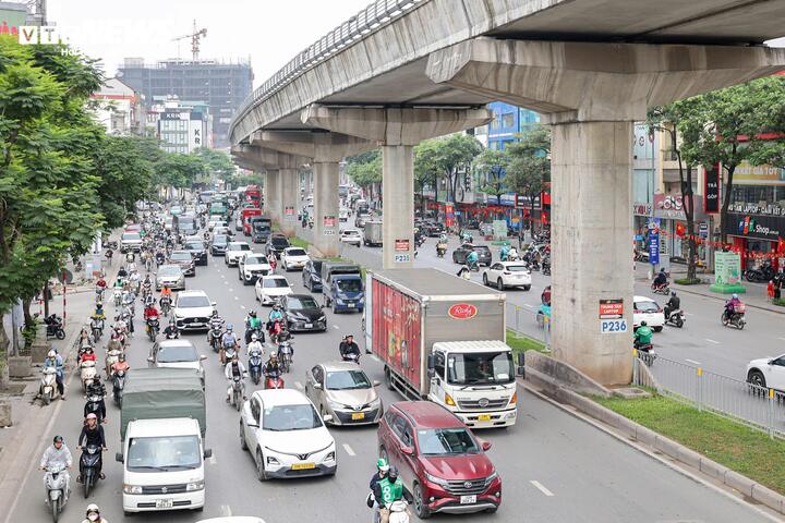 Nội đô 'dễ thở', cửa ngõ Hà Nội ùn ứ trong ngày đầu nghỉ lễ - 21