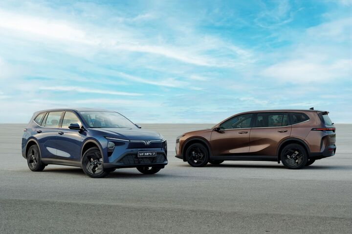 Nhận ưu đãi lên tới 73 triệu đồng khi mua xe gia đình 7 chỗ VinFast VF MPV 7 - 1