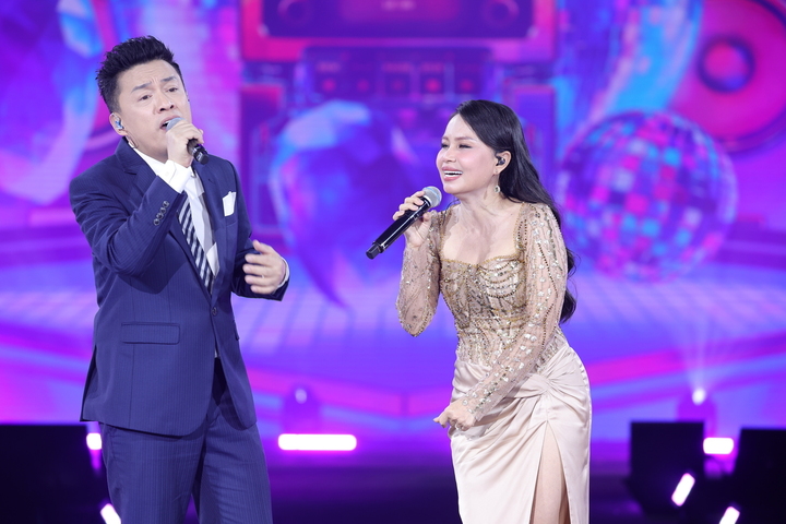 Cẩm Ly, Lam Trường tái hợp trên sân khấu.